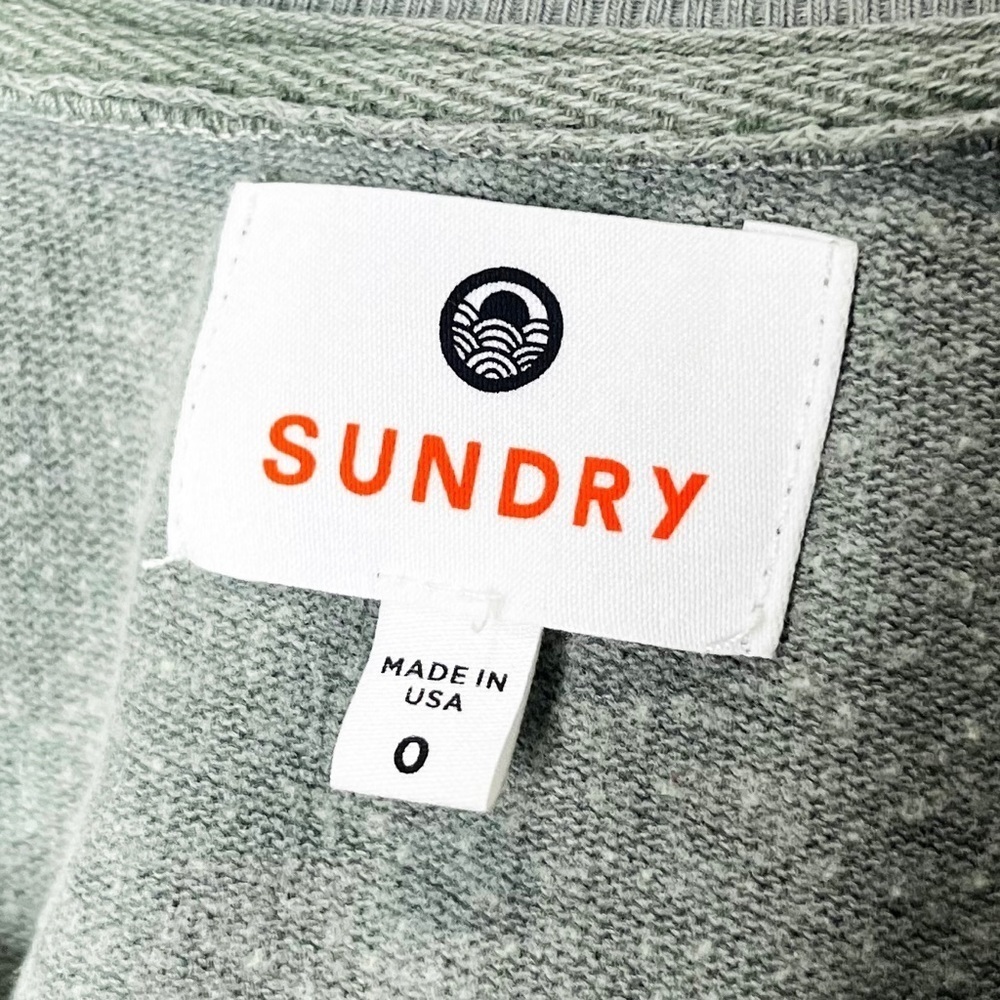 SUNDRY Raglan Pullover Palm Sweatshirt in Eucalyptus Twee Graphic Print 0 - Picture 12 of 14